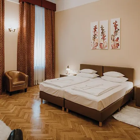 Dozsa Apartment *