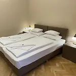 Apartament Dozsa *
